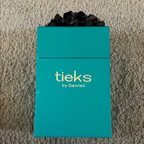 Tieks by Gavrieli Teal Box - Picture 2 of 3